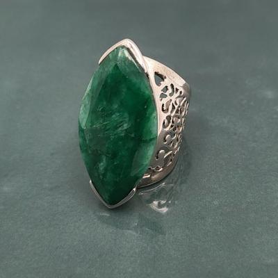Large Vintage Sterling & Emerald Ring Size 8