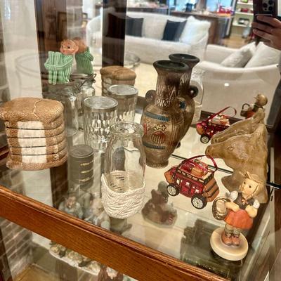 Curio cabinet with all knick knacks included