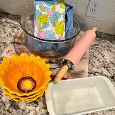 Cute kitchen Items! Glass bowl and platter, pink rolling pin, and apron