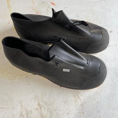Size 14 overshoes