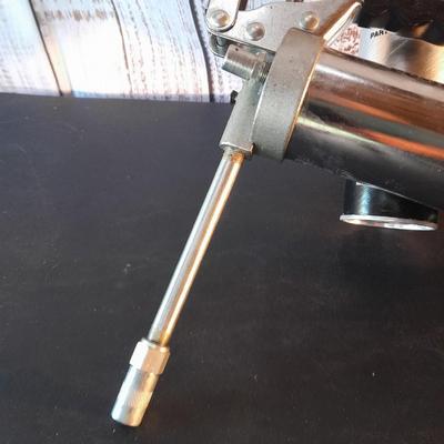 Really nice Power Built grease gun with three new tubes of Multi-use Grease No, 1242