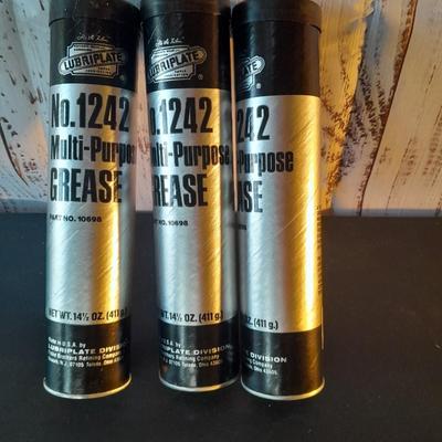 Really nice Power Built grease gun with three new tubes of Multi-use Grease No, 1242