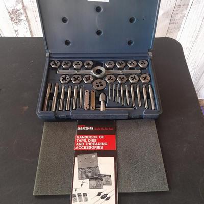 Like new! Craftsman 35 - piece Tap and Die set Combination standard / Metric