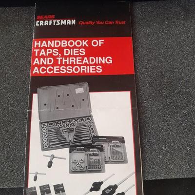 Like new! Craftsman 35 - piece Tap and Die set Combination standard / Metric