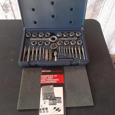 Like new! Craftsman 35 - piece Tap and Die set Combination standard / Metric