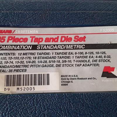 Like new! Craftsman 35 - piece Tap and Die set Combination standard / Metric
