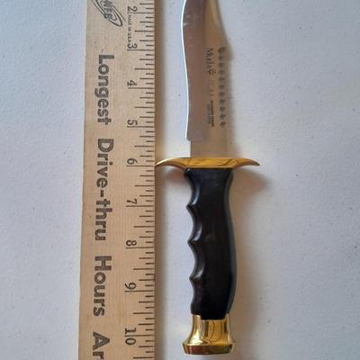 Brand new - Muela Knife with sheath - handcrafted in Spain Molbdeno Vanadic = Molbdenum Vanadic Tacticle knife