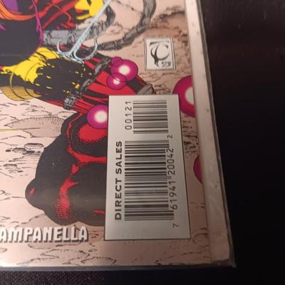 DC OUTSIDERS COMIC BOOK