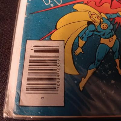 DC "JUSTICE LEAGUE OF AMERICA" COMIC BOOK