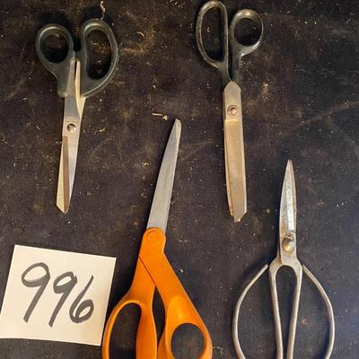 Scissor Lot