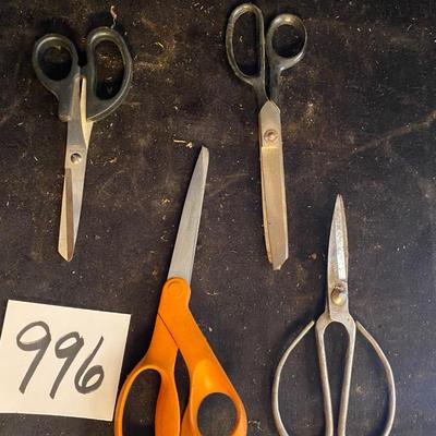 Scissor Lot