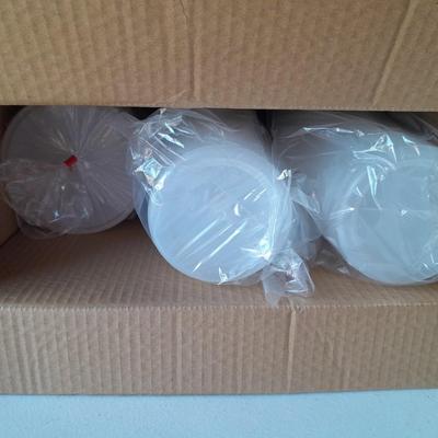 50 - Brand new 32 Ounce Deli Containers with lids - Preppers food storage!