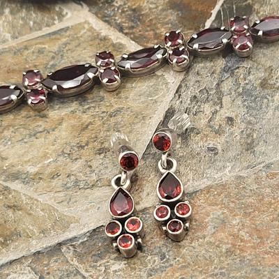 Garnets Galore - Necklace, Bracelet, Earrings 43.3gr