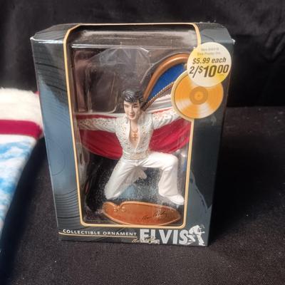 ELVIS CHRISTMAS STOCKING, 2 ORNAMENTS AND 3 GREETING CARDS