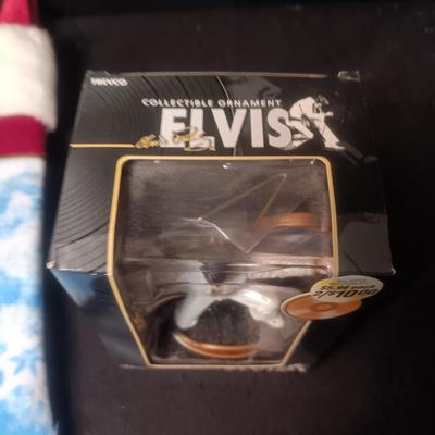 ELVIS CHRISTMAS STOCKING, 2 ORNAMENTS AND 3 GREETING CARDS