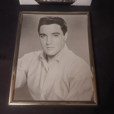 TWO 8 X 10 PHOTOS OF ELVIS