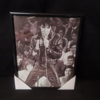 TWO 8 X 10 PHOTOS OF ELVIS