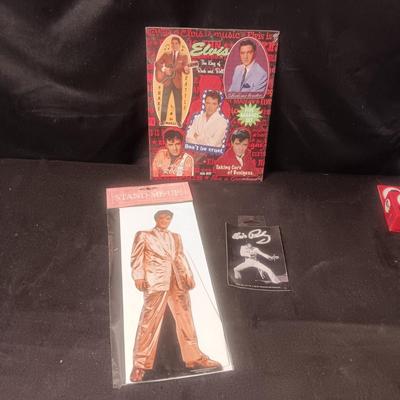 ELVIS COLLECTIBLE MAGNET SET, STAND ALONE CARD AND STICCKER