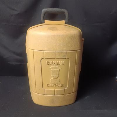 COLEMAN LANTERN WITH HARD SIDED CASE