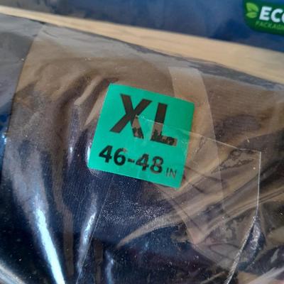 New Men's XL Pocket tees 4 in bag - with new XL Vanheusen wrinkle free oxford button up