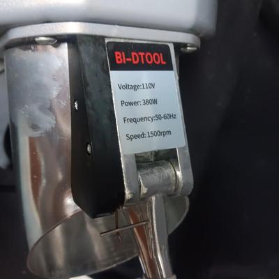 LIKE NEW BI-DTOOL ICE SHAVER