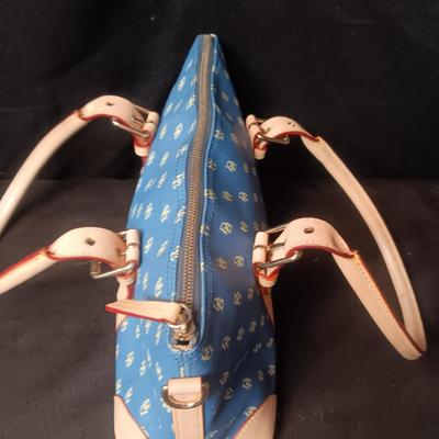DOONEY BOURKE? PURSE WITH 2 ACCESSORIES