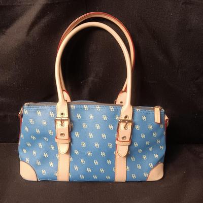 DOONEY BOURKE? PURSE WITH 2 ACCESSORIES