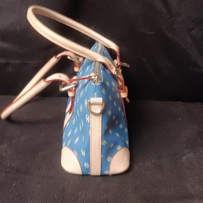 DOONEY BOURKE? PURSE WITH 2 ACCESSORIES