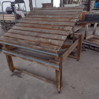 Wood Farmer's Market Display Stand Adjustable Tabletop