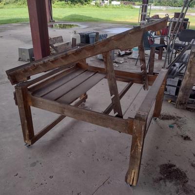 Wood Farmer's Market Display Stand Adjustable Tabletop