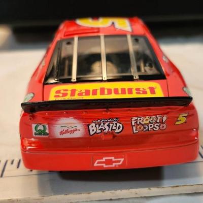 Terry Labonte #5 Kellogg's Marshmallow Blasted Froot Loops '99 1/24 Diecast