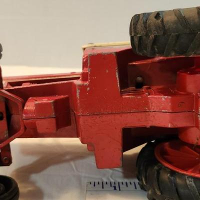 International 1086 Tractor, 1/16 Scale,