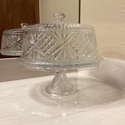 Clear glass cake plate