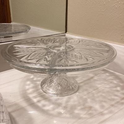 Clear glass cake plate