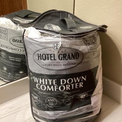 Hotel Grand comforter