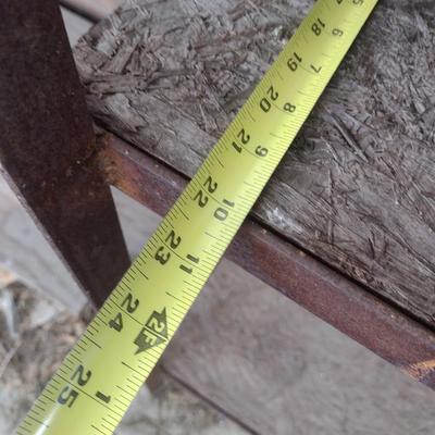 Metal Frame Tire Rack (No Contents)