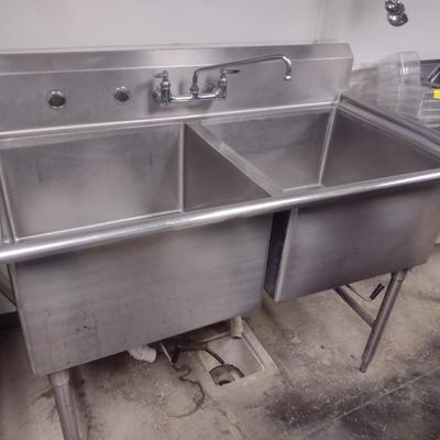 Commercial NSF Two Compartment Sink with Faucet Set