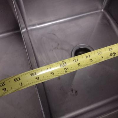 Commercial NSF Three Compartment Sink with Faucet Set and Drain Board Design