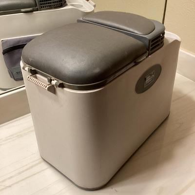 Travel cooler