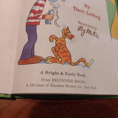 4 DR SEUSS BOOKS