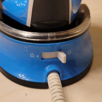 Cordless iron