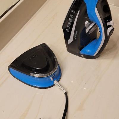 Cordless iron
