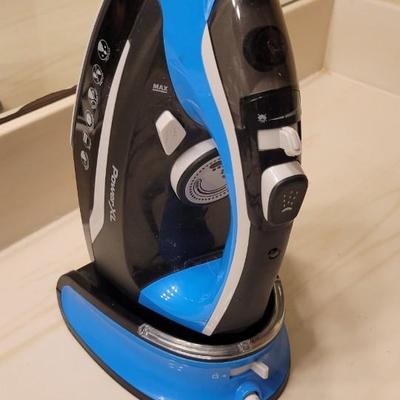 Cordless iron