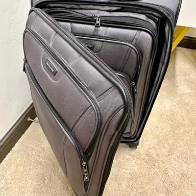 Set of 2 Samsonite Suitcases with 4 wheels Gray color