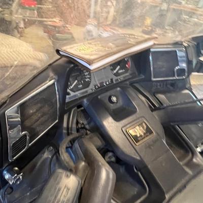 S80 1993 Honda Goldwing 1500 has a bad battery and some damage