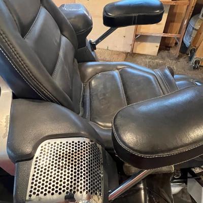 S80 1993 Honda Goldwing 1500 has a bad battery and some damage