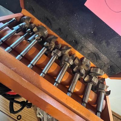 S49 Routers and router bits