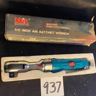 1/2” Air Ratchet Wrench