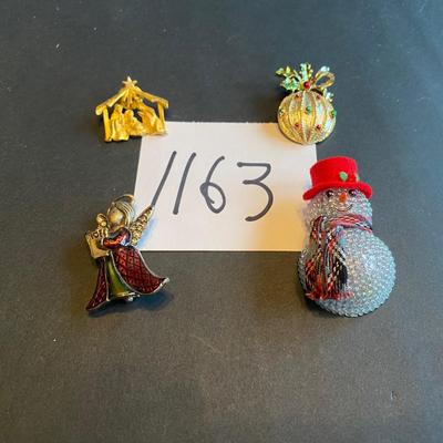 Christmas Pin Lot