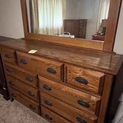 H12 Large dresser